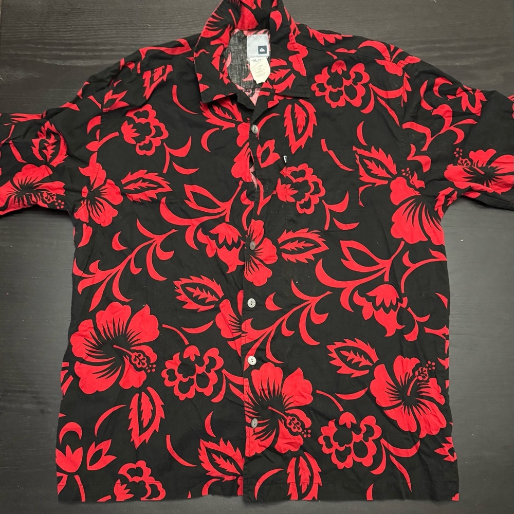 Vintage Quiksilver Floral Red and Black Hawaiian Shirt. *Missing Button*